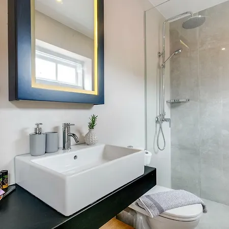 哈瑞斯马瑞舒适酒店 招待所 干尼亞